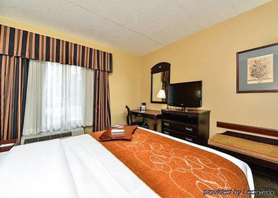Comfort Inn & Suites Somerset - New Brunswick Exterior foto